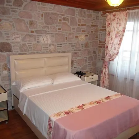 Oda ve Kahvaltı Hayalevi Ayvalı